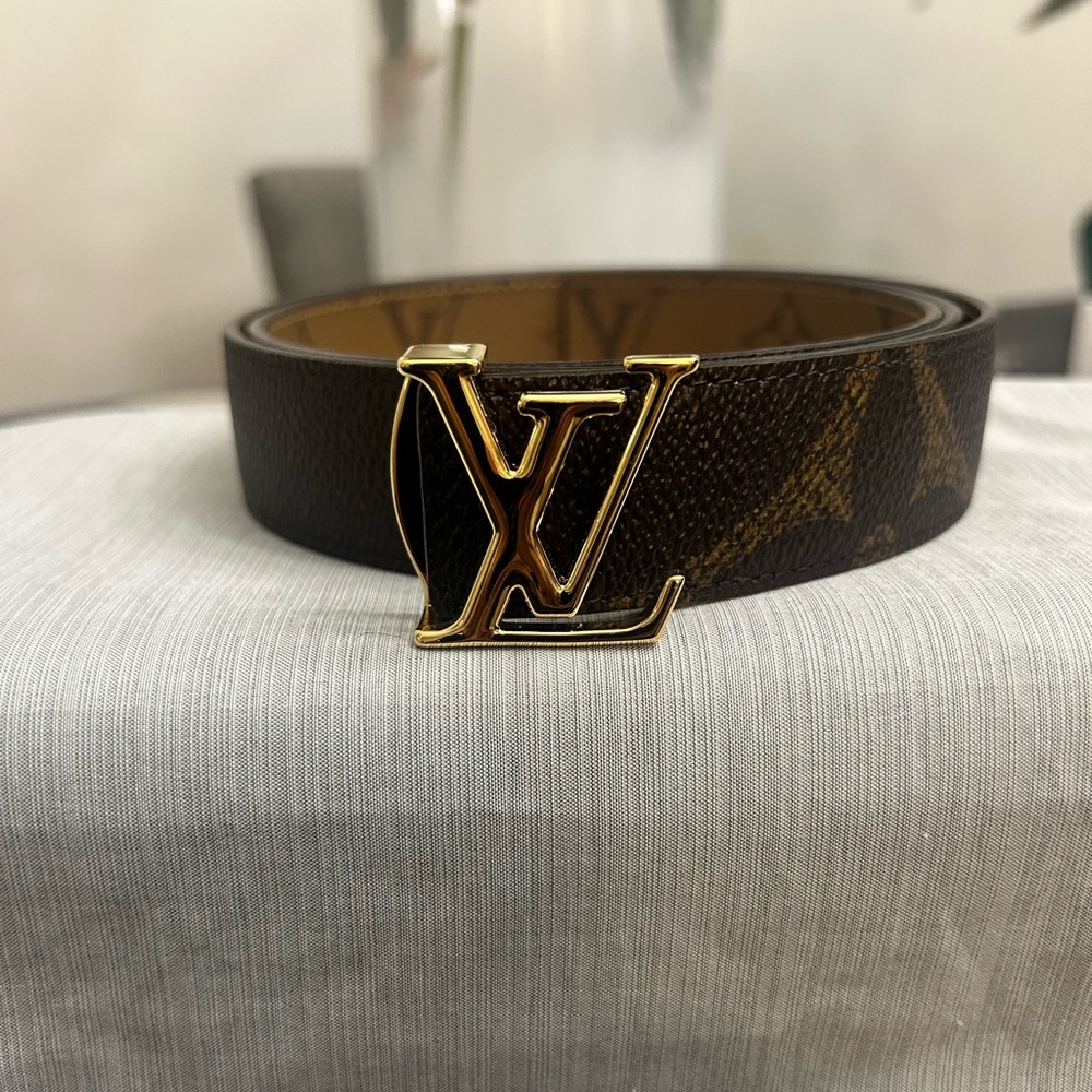 Louis Vuitton Gold Brown Reversible Belt Luxurious Leather Accessory